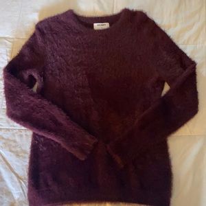 Old Navy burgundy sweater. Super soft. XS but runs like a small. Never worn.